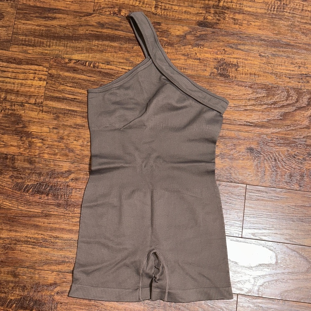 One-Shoulder Brown Ribbed Women's Romper